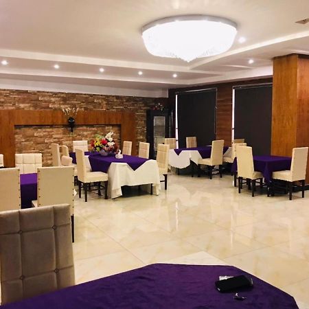 Royaute Luxury Hotel Sialkot Buitenkant foto