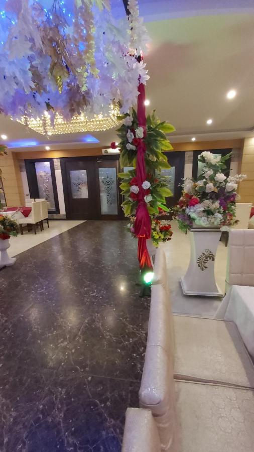 Royaute Luxury Hotel Sialkot Buitenkant foto